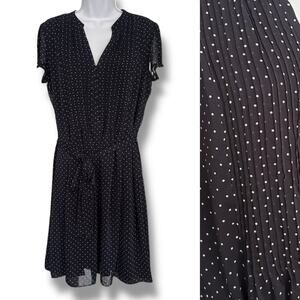 Dressbarn Women's Size 10 Polka Dot Dress Navy Blue Pintuck Pleating Tie Waist